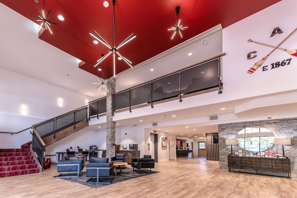 Hotel Kelowna & Conference Centre エクステリア 写真