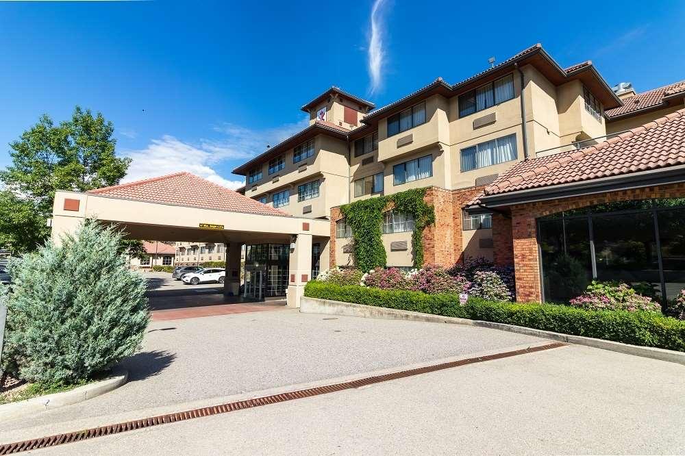Hotel Kelowna & Conference Centre エクステリア 写真