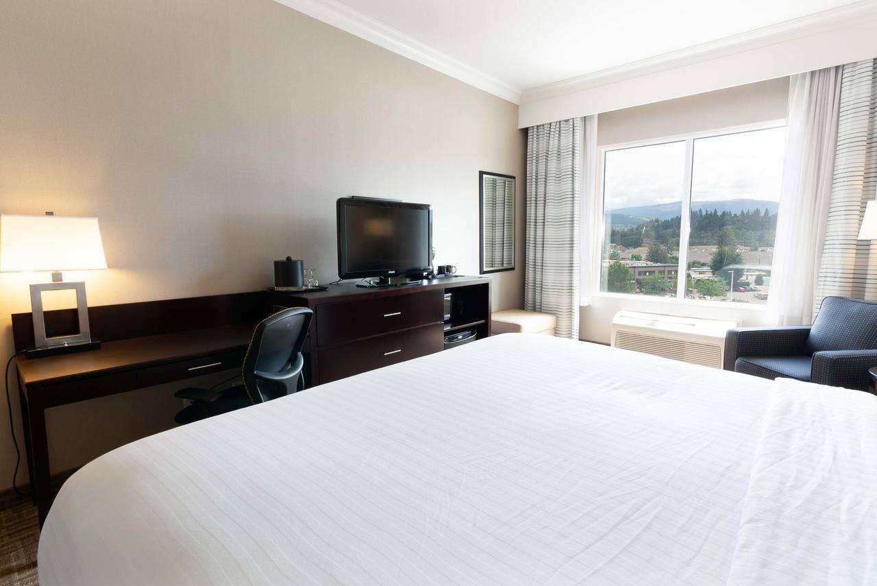 Hotel Kelowna & Conference Centre エクステリア 写真