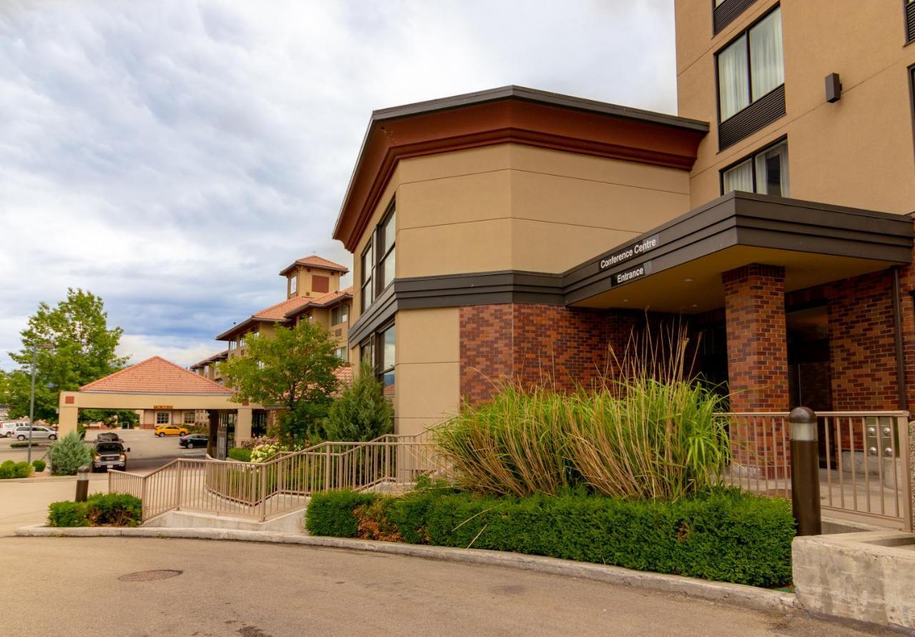Hotel Kelowna & Conference Centre エクステリア 写真