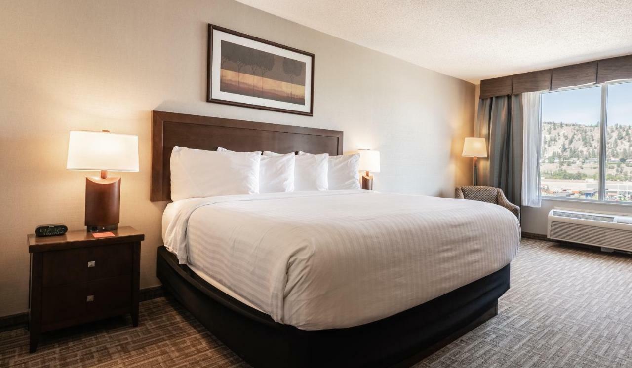 Hotel Kelowna & Conference Centre エクステリア 写真